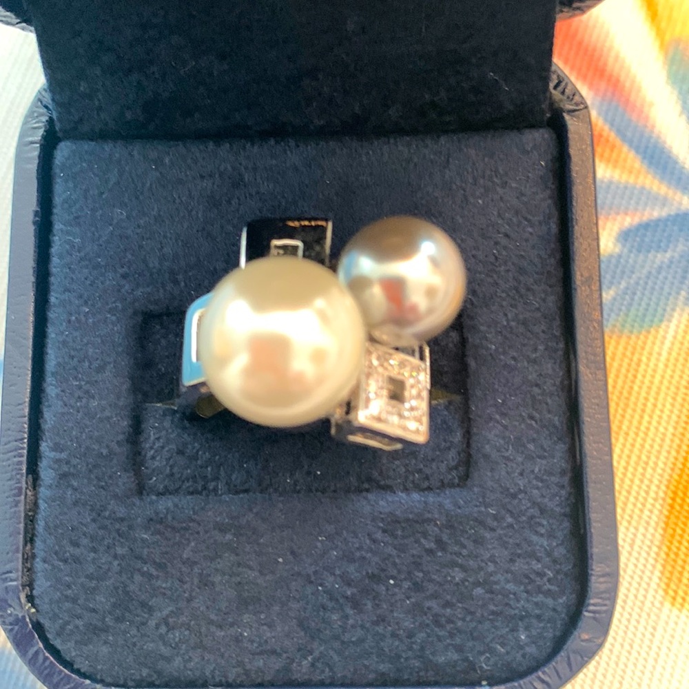 Vintage 18 k GE double pearl with CZ stones in Art Deco setting